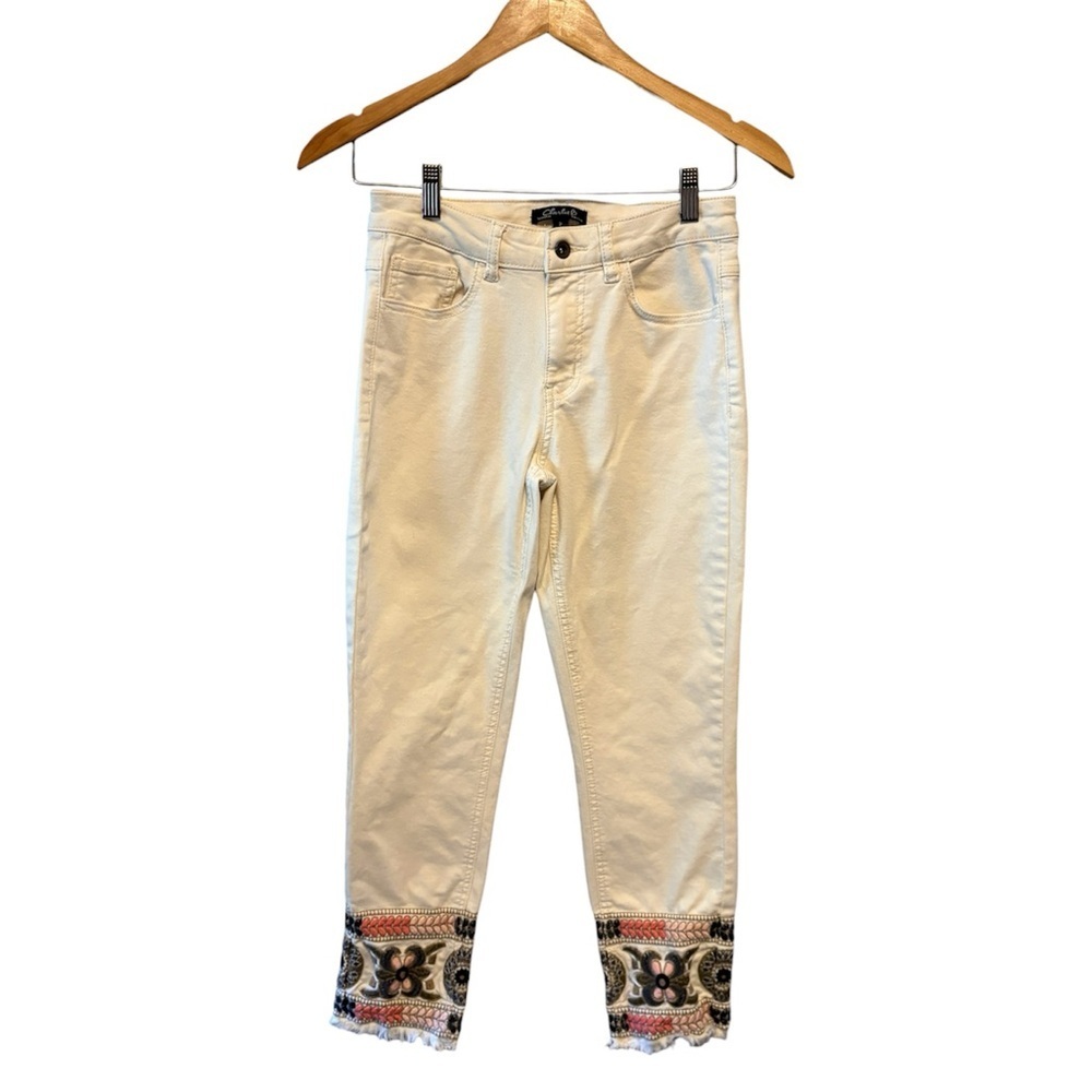 Charlie B Cream Cropped intricate Embroidery 5 Pocket Jeans Pants Womens size 2